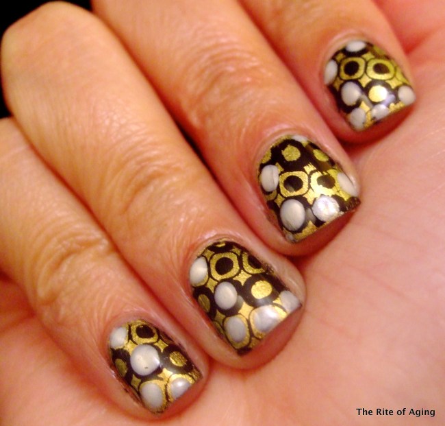 Nail Art Ideas Linkup: June #2 - Pearl Drops