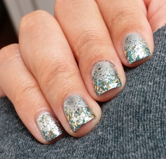 #OMD3NAILS: Silver Glitter Gradient Nail Art | The Rite of Aging