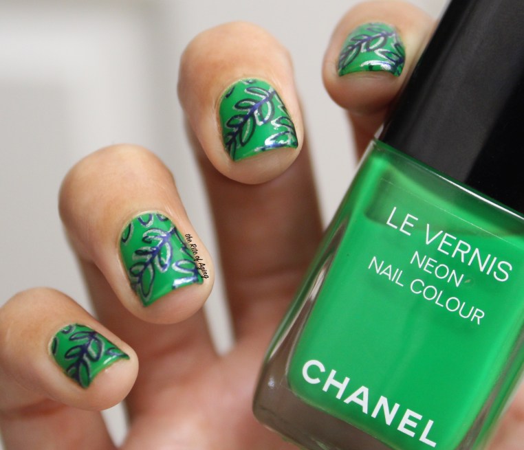 31 Day Global Nail Art Challenge (September 2017) - Day Four: Nature Inspired Double Stamped Green Nails (#31DC2017)